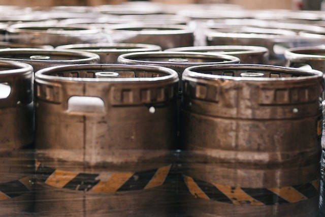 a lot of beer kegs